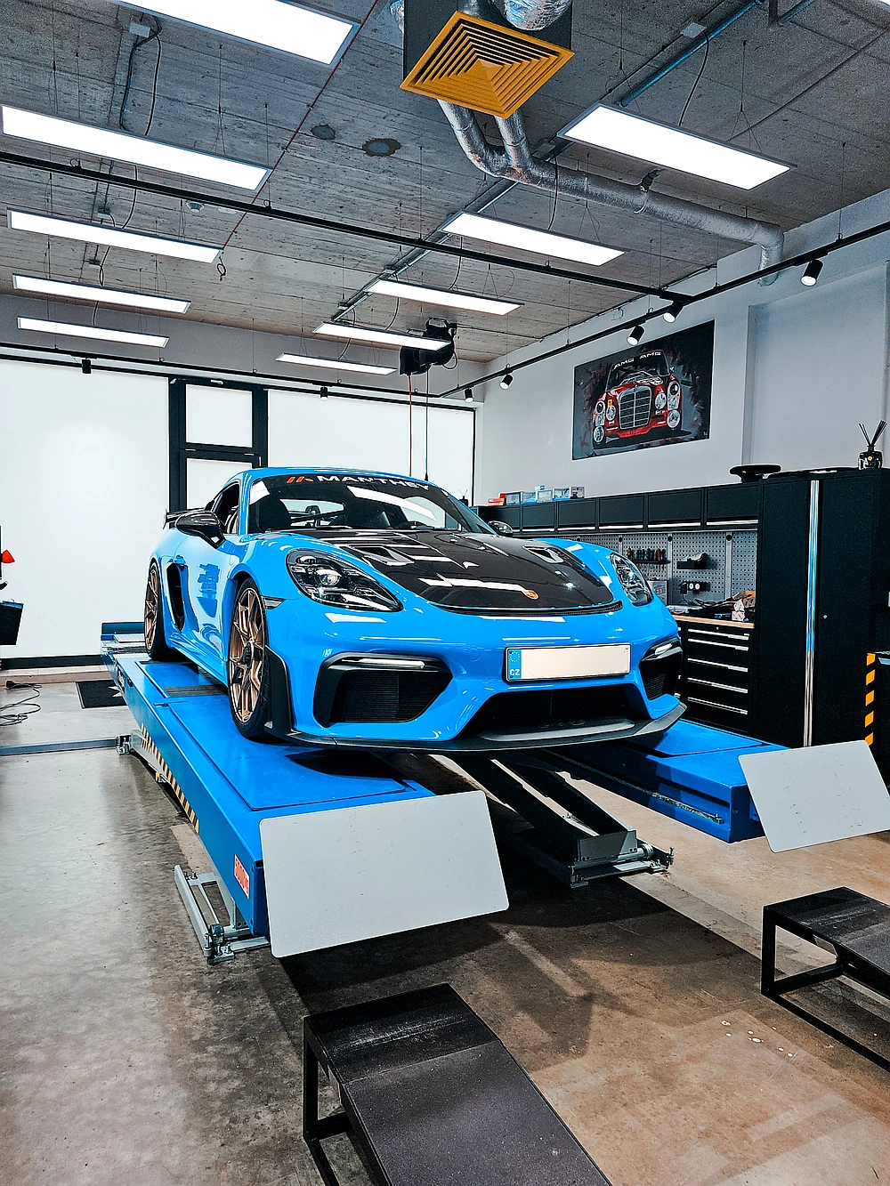 Porsche odstranění klepání od zadní nápravy, servis v IAMWORK