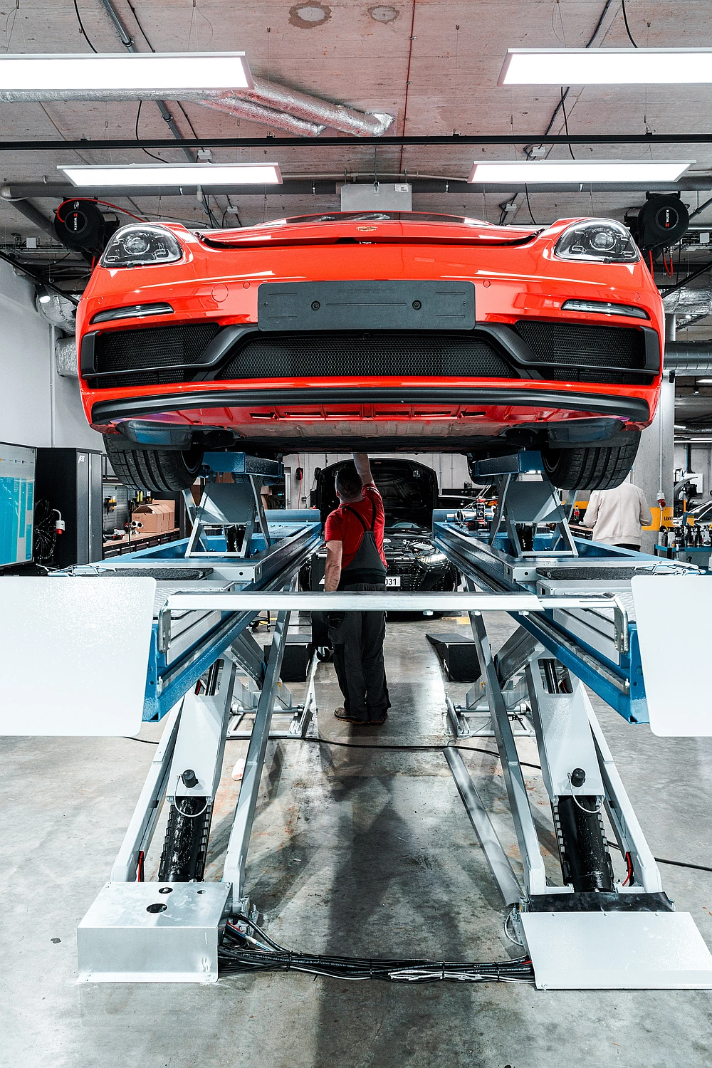 Porsche Cayman tuning sériového výfuku, servis v IAMWORK