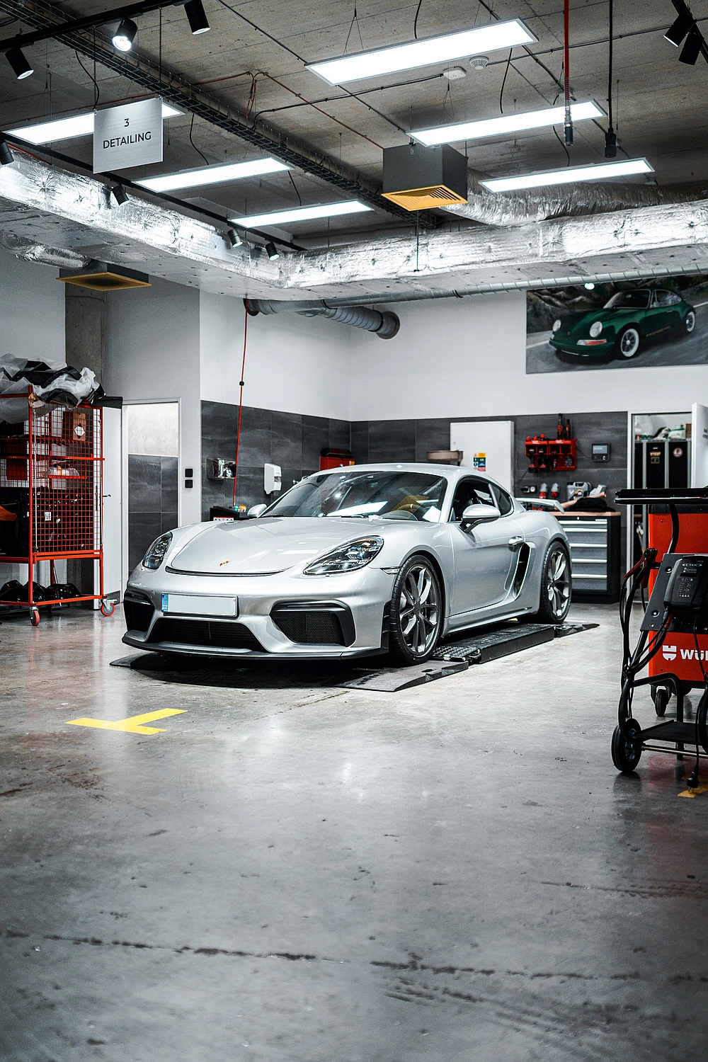 Porsche servis, tuning Gold Leaf Light Performance Parts, polep PPF fólií v IAMWORK