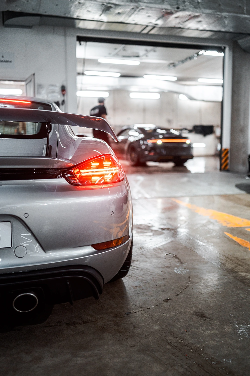 Porsche servis, tuning Gold Leaf Light Performance Parts, polep PPF fólií v IAMWORK