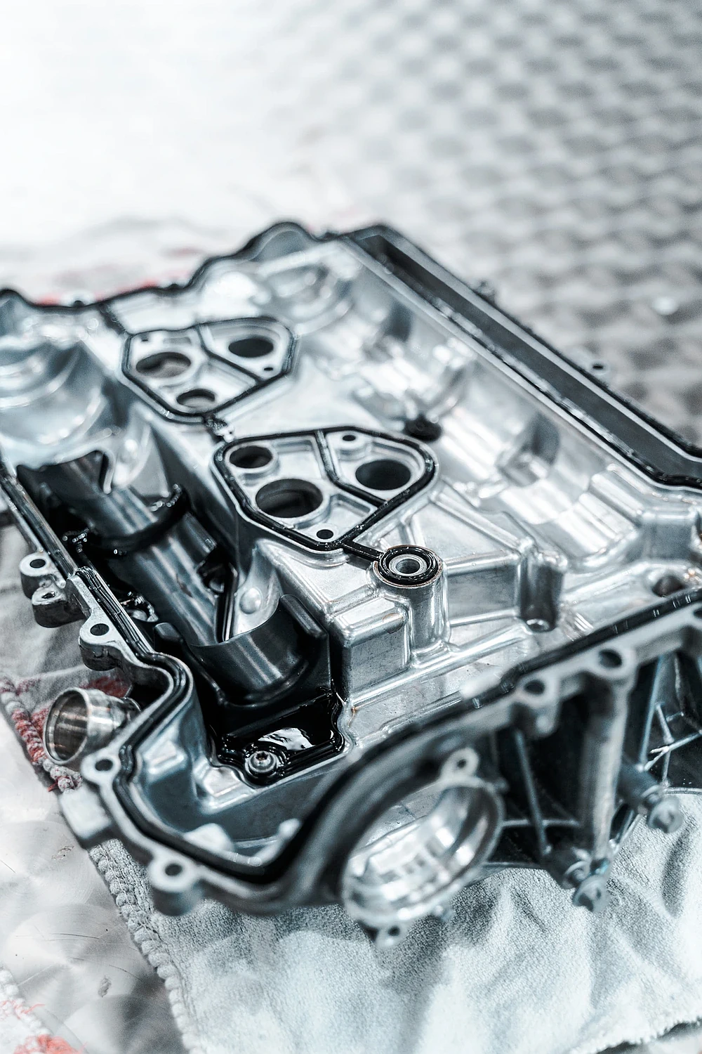 Porsche Cayman oprava těsnění motoru, servis v IAMWORK