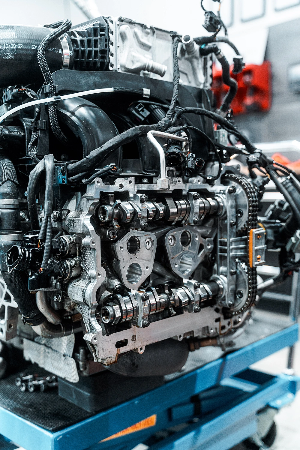 Porsche Cayman oprava těsnění motoru, servis v IAMWORK